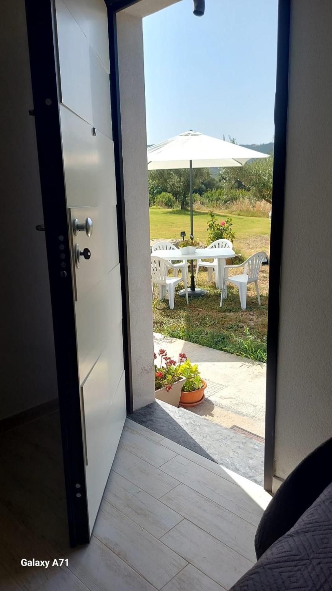 B&B Sensorial Experience Villamassargia Luaran gambar